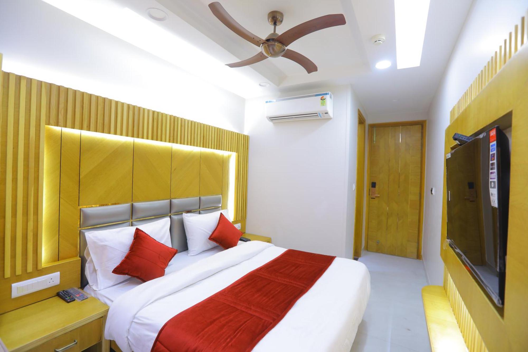 Hotel Glitz - Walk In From New Delhi Railway Station Nova Deli Exterior foto