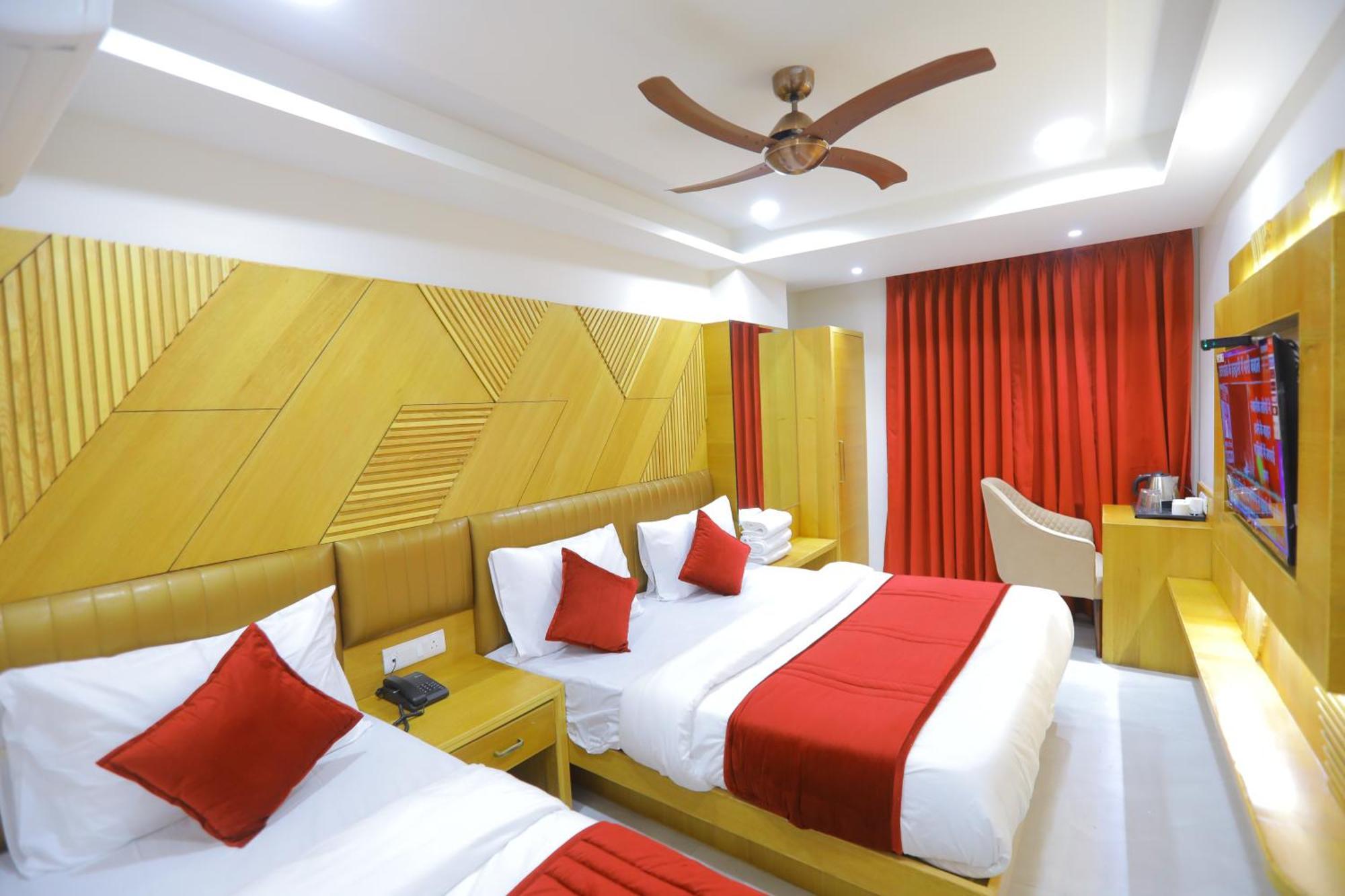 Hotel Glitz - Walk In From New Delhi Railway Station Nova Deli Exterior foto