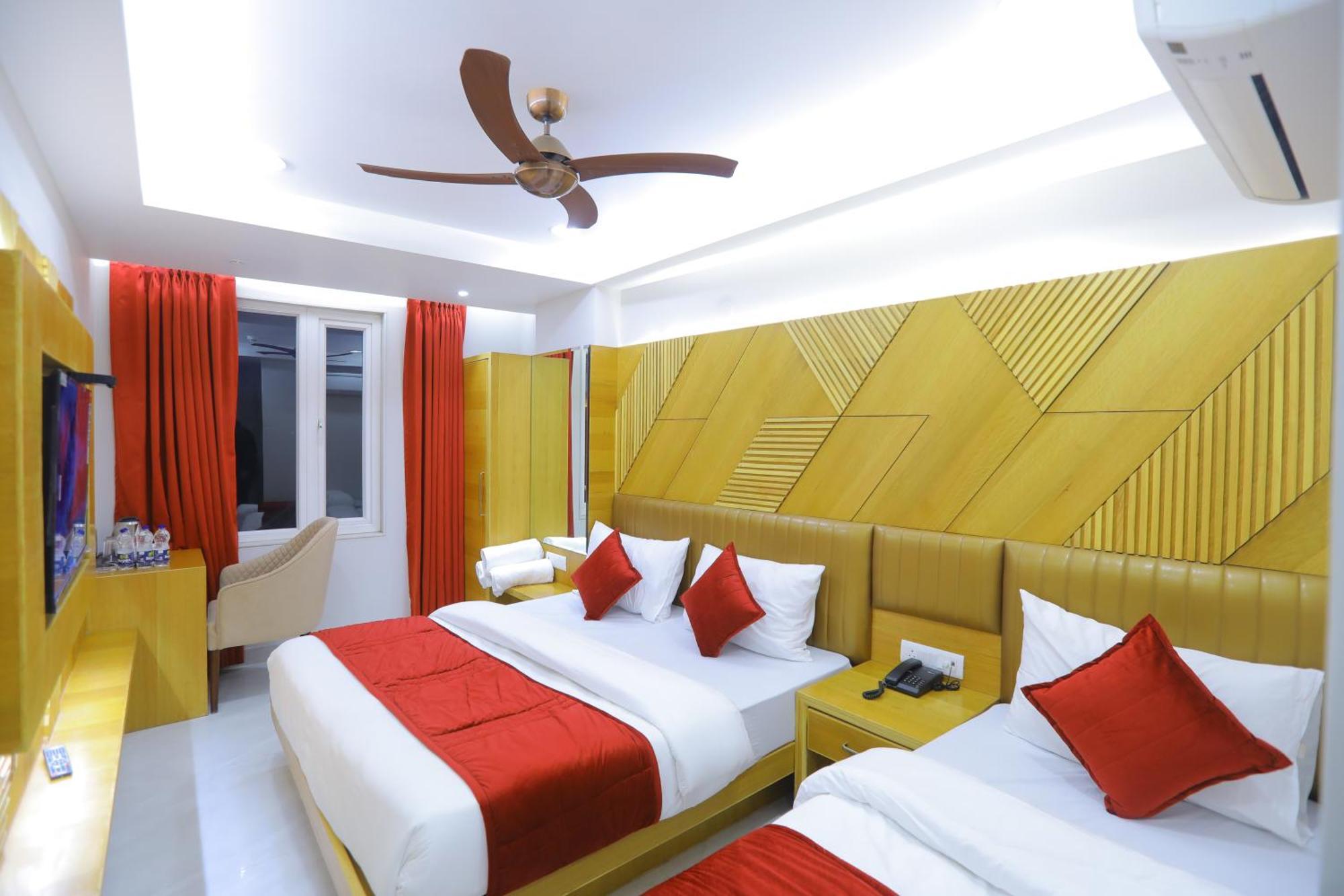 Hotel Glitz - Walk In From New Delhi Railway Station Nova Deli Exterior foto