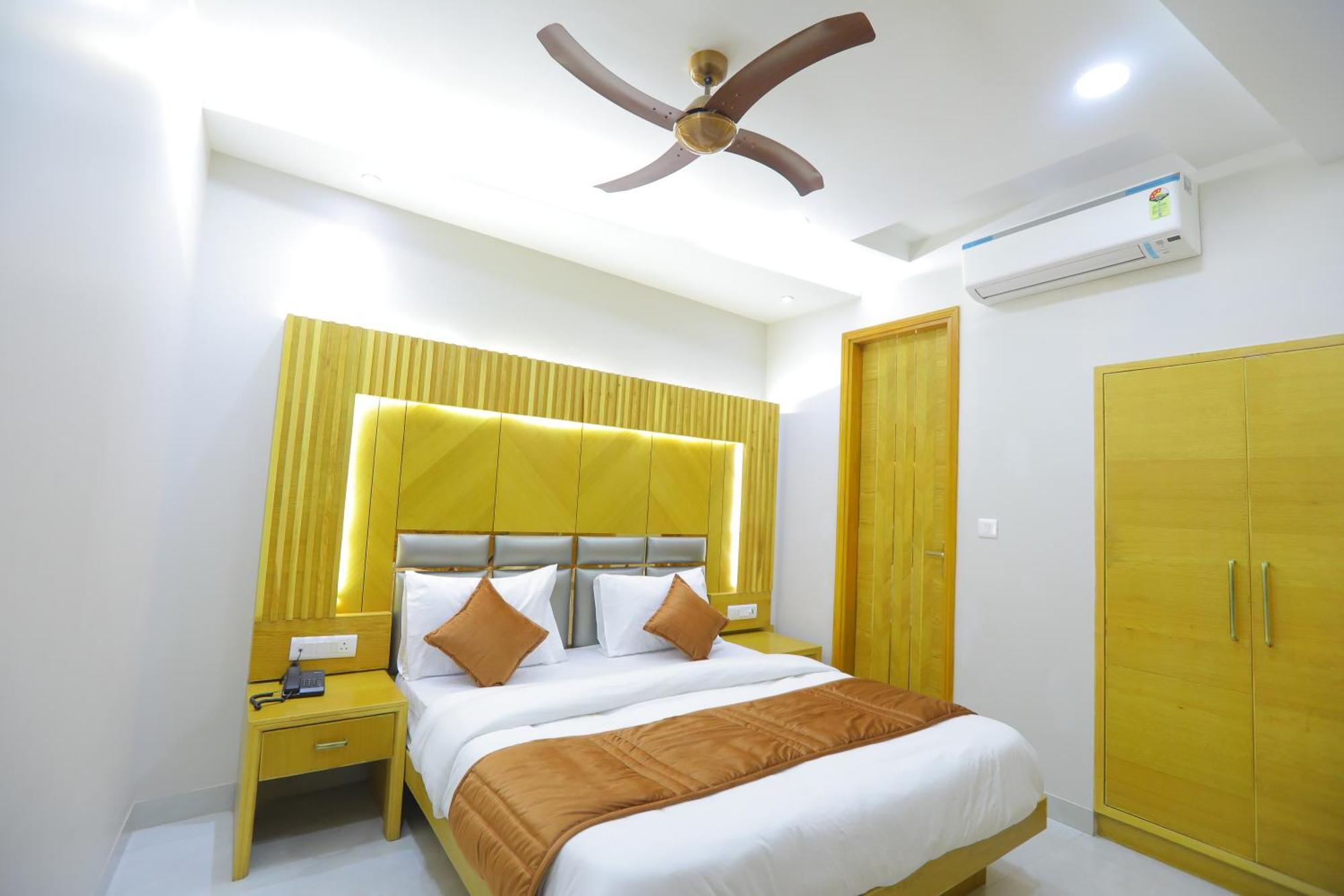 Hotel Glitz - Walk In From New Delhi Railway Station Nova Deli Exterior foto